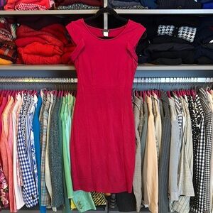 Venus fuschia cap sleeve knit dress size 4